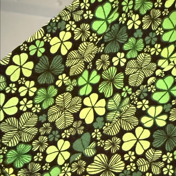 LuLaRoe Shamrock leggings - Picture 2 of 3
